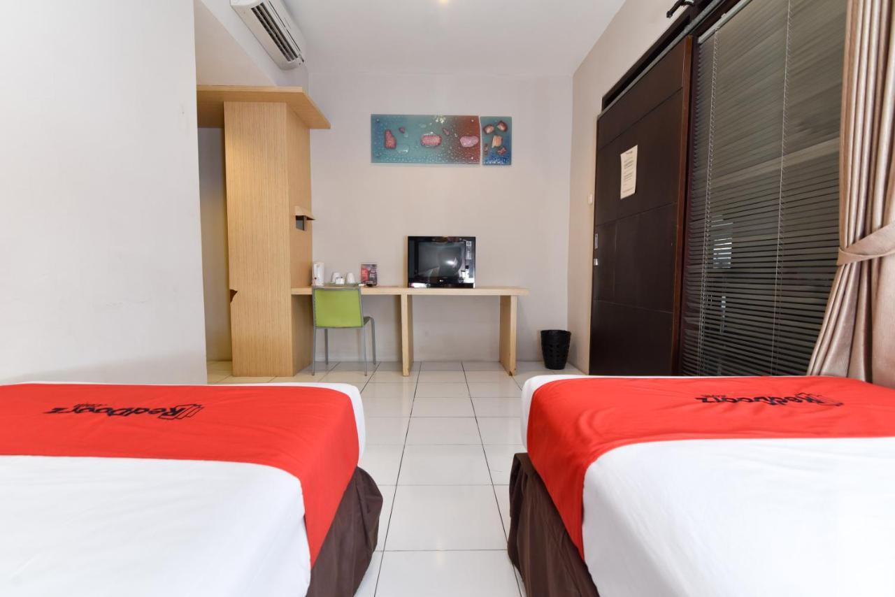 Reddoorz Plus @ Raya Legian ภายนอก รูปภาพ